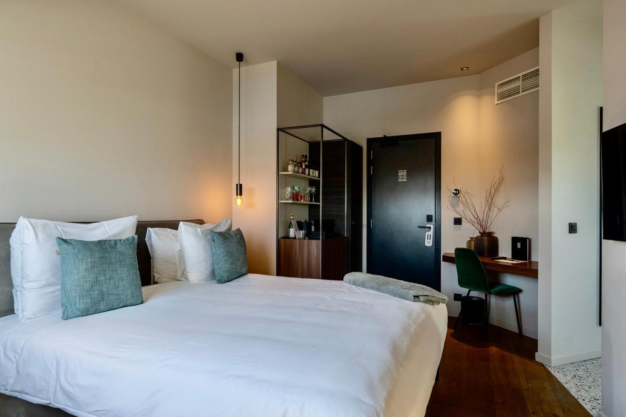 Hotel U Eat & Sleep Amberes Exterior foto